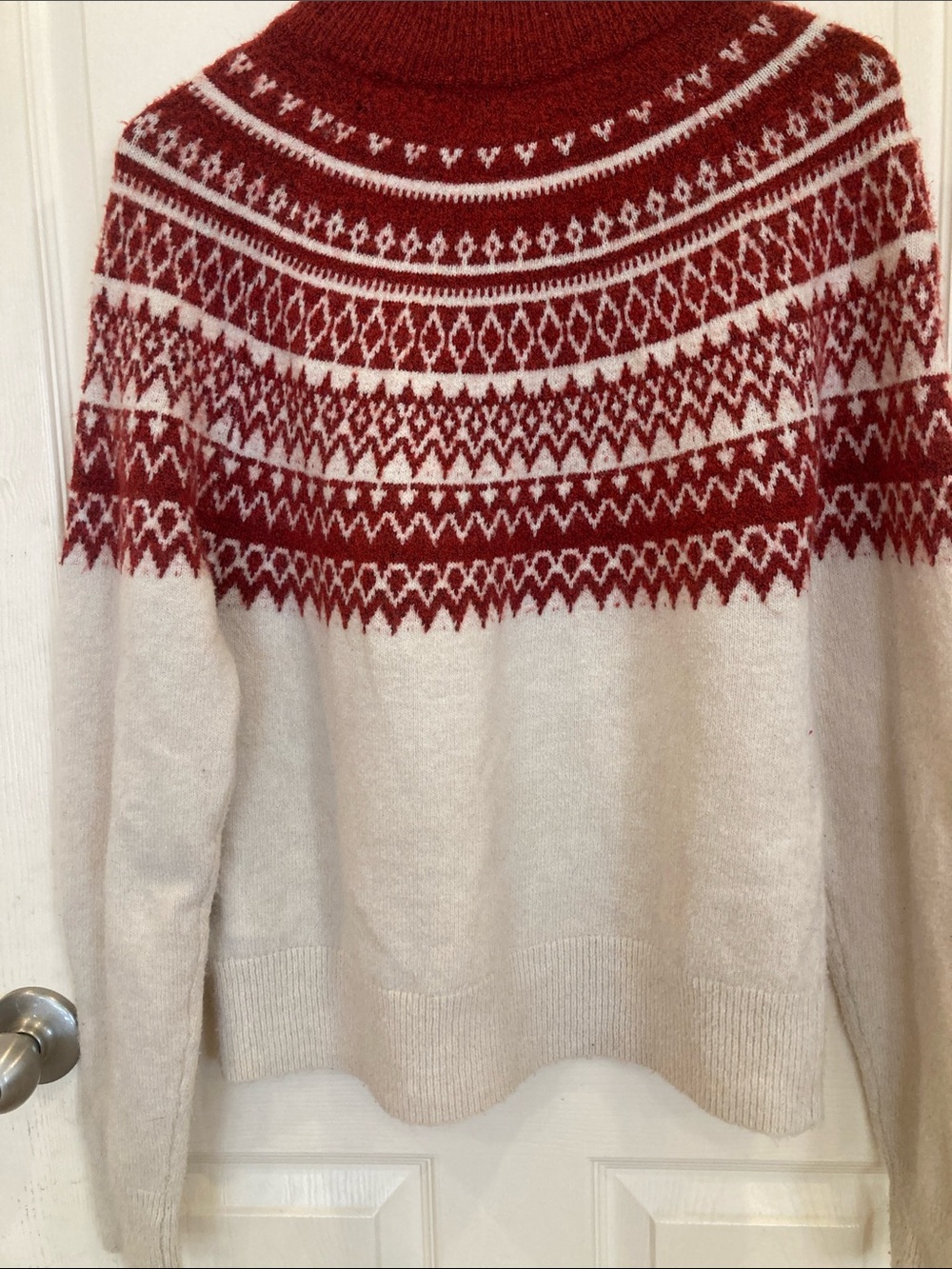 H&M Red and Cream Patterned Knit Sweater - Picture 10 of 10
